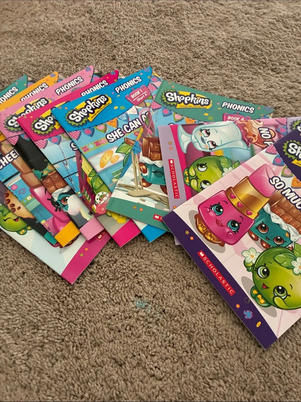 Scholastic Shopkins Phonics Set - Pink, Blue, Green